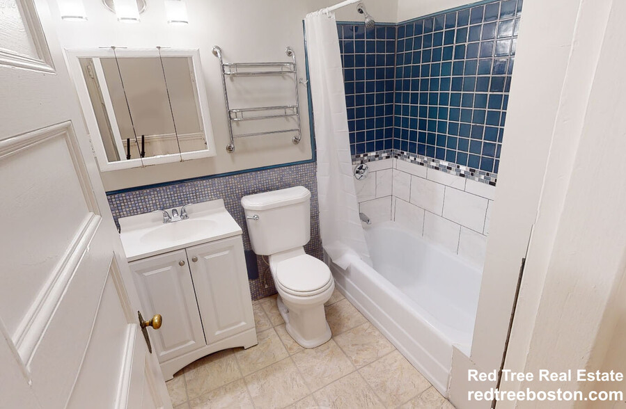 Apt 6 - 904 Massachusetts Ave
