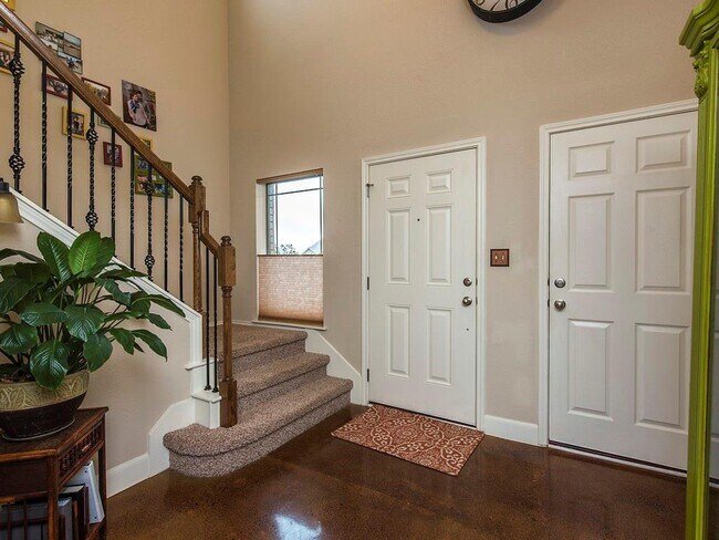 Building Photo - 1553 Twin Cove