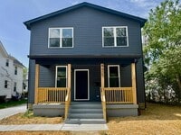 Building Photo - 4605 Thoburne St