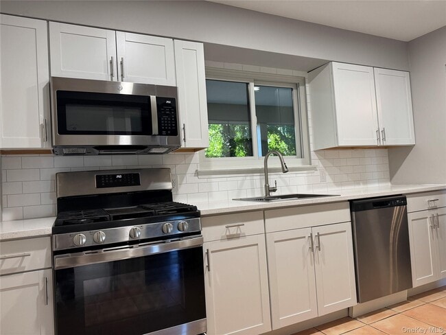 Building Photo - 39 B S Norwood Rd