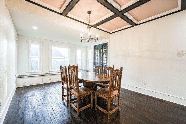 Building Photo - 4016 Avenue Q 1/2