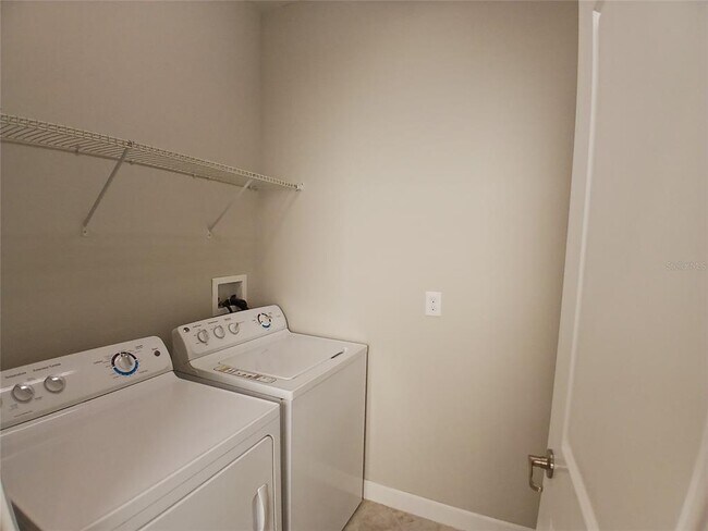 Building Photo - 10143 Newminster Loop