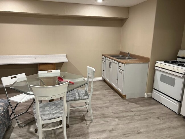 Building Photo - HOU-A 962