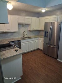 Building Photo - 11914 Garden Terrace Dr