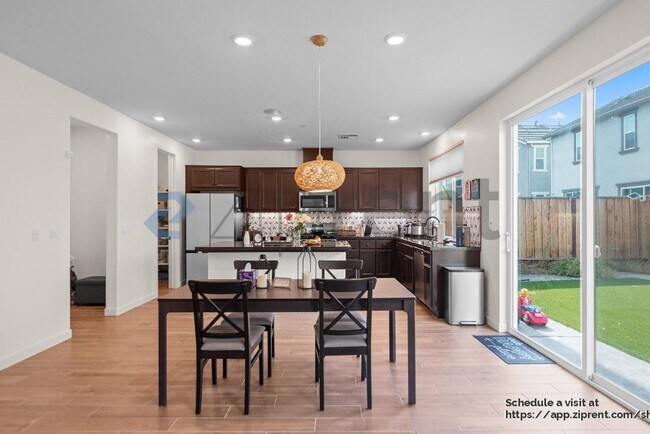 Building Photo - 5378 Shenandoah Vly Ln