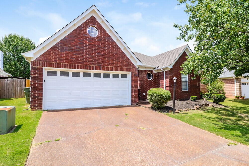 Building Photo - 1123 Dove Hollow Cir W