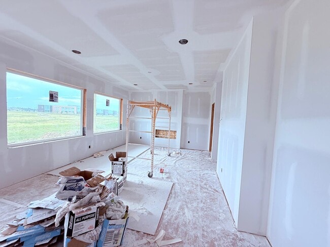 Building Photo - 1110 NW Sproul Dr