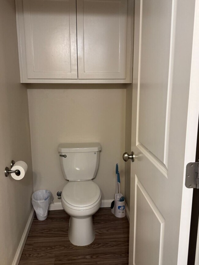 Building Photo - Stunning fully furnished 3 Bed 2.5 bath homes in The Enclave!