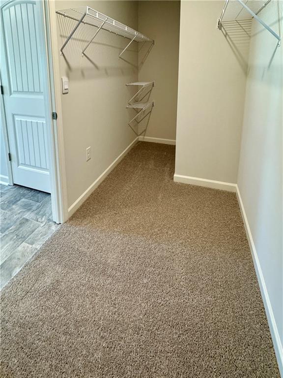 Building Photo - 6 Manor Wy