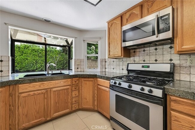 Building Photo - 12160 Crystal Ridge Way