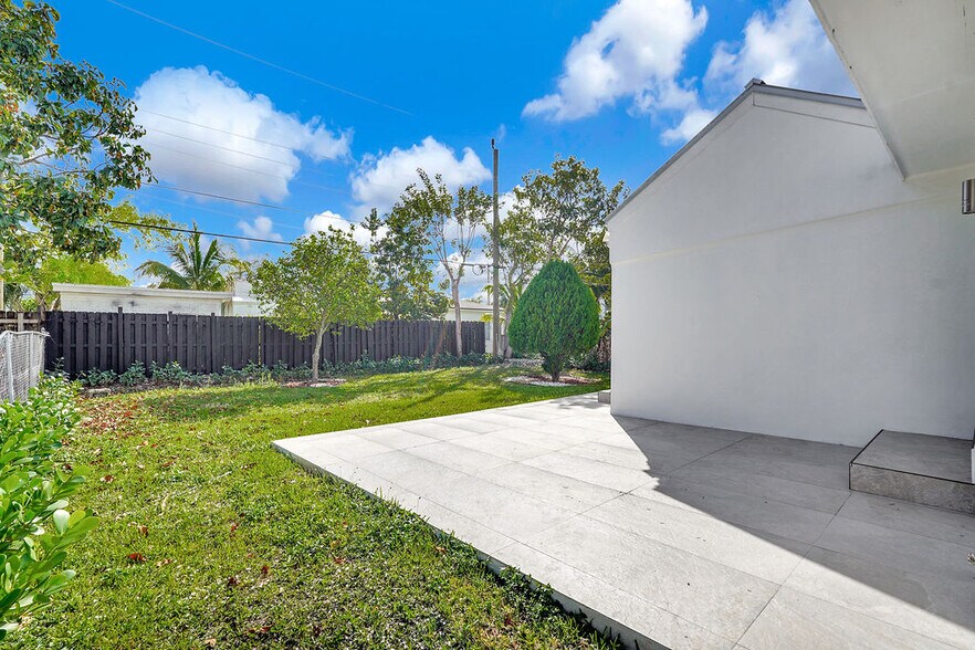 Building Photo - 84 NW 48th St