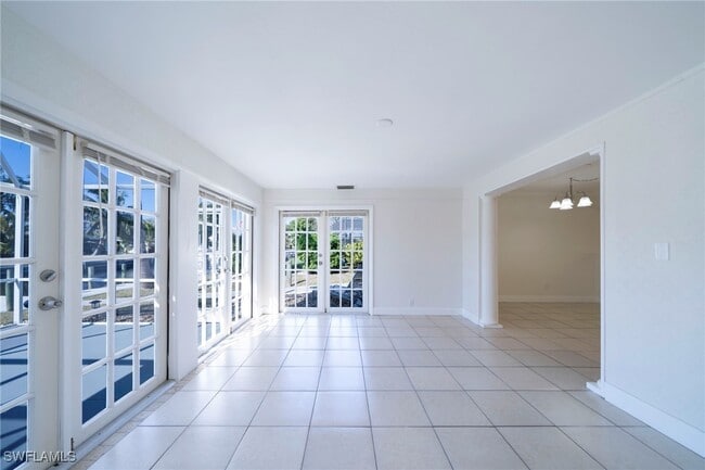 Building Photo - 4916 Viceroy St