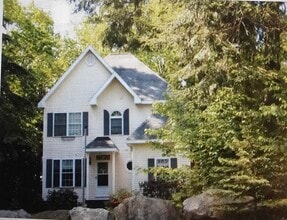 Building Photo - 60 Meetinghouse Rd