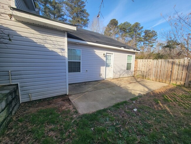 Building Photo - Lazy Acres - Columbia County