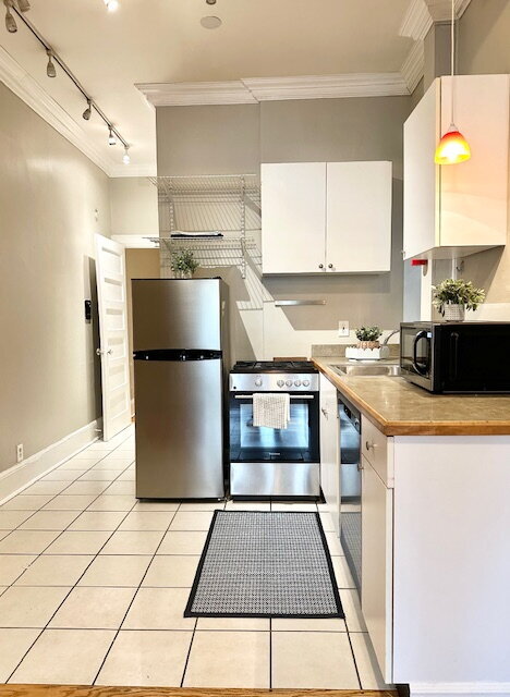 Building Photo - 1 Bedroom with Washington Park View