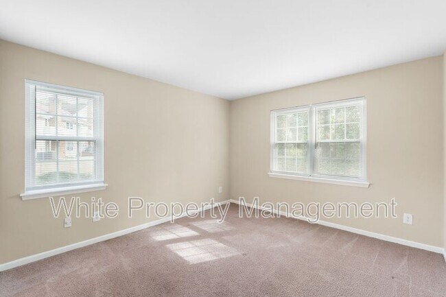 Building Photo - 7825 Renaissance Ct