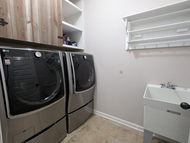 Building Photo - 209 Lovelace Ct