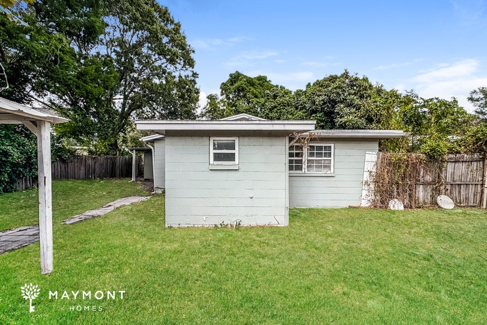 Building Photo - 2312 32nd Ave N