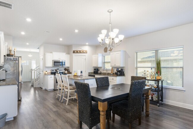 Building Photo - 113 Ridgeway Cir