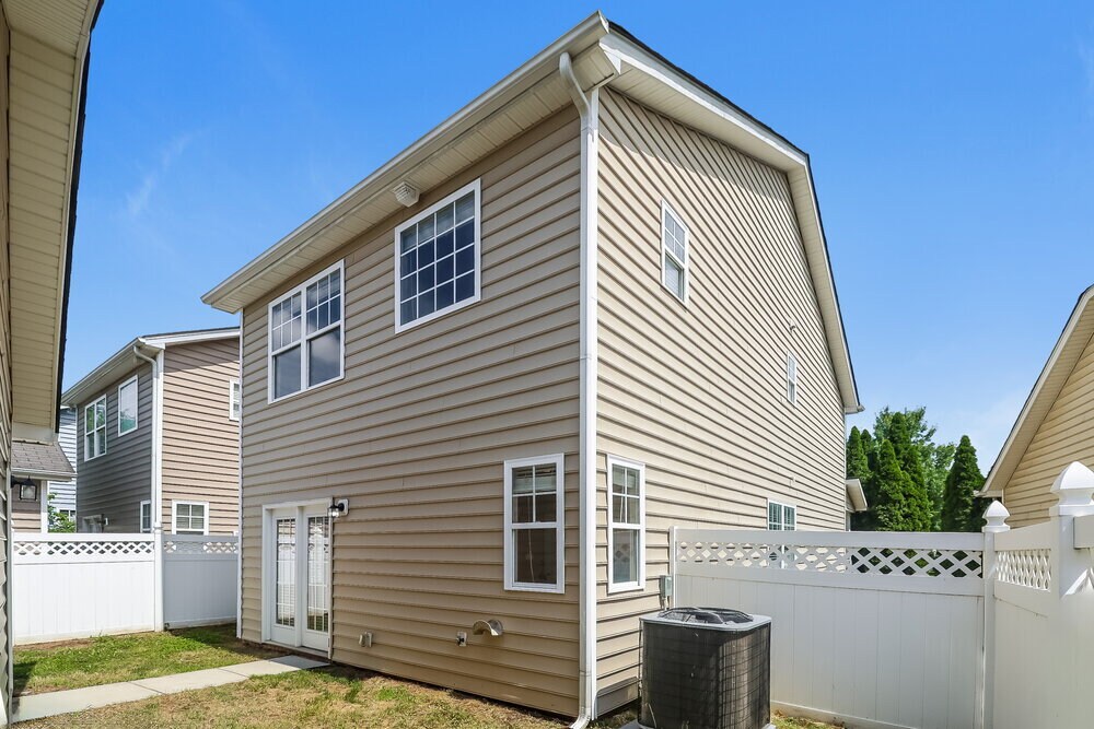 Building Photo - 13768 Aldenbrook Dr