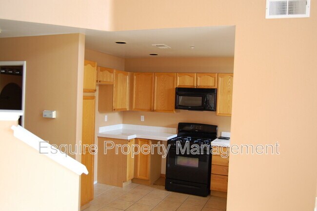Building Photo - 1255 Jamaica Ln