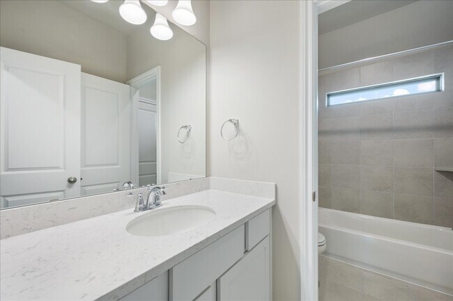 Building Photo - 7523 Mariposa Wy