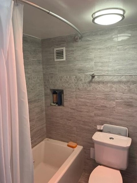 Building Photo - 4515 Willard Ave