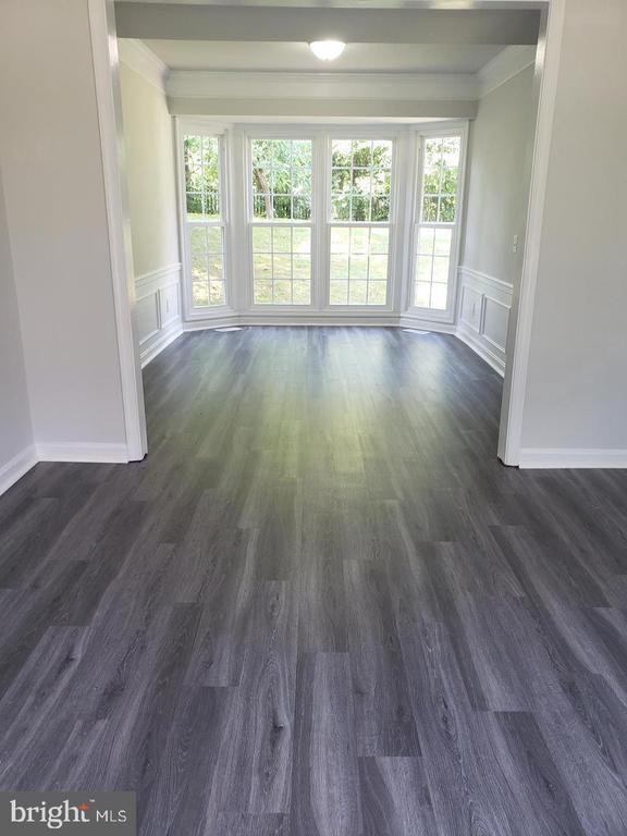 Building Photo - 5906 Cascade Dr