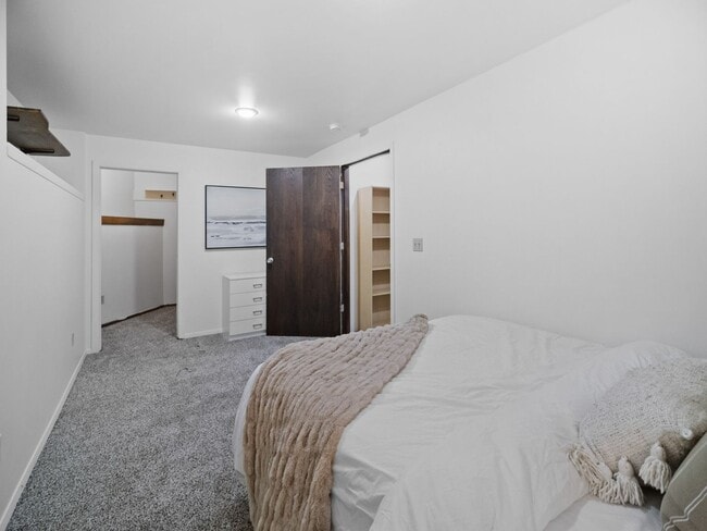 Building Photo - Cozy 2-Bed/1-Bath in Historic Browne’s Addition (Furnished)