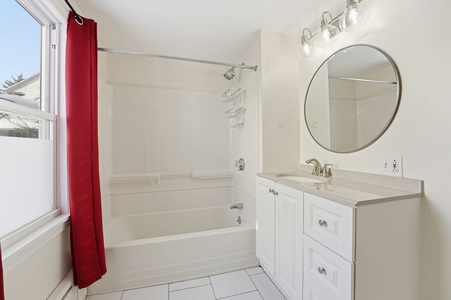 Building Photo - 39 Fairmont St