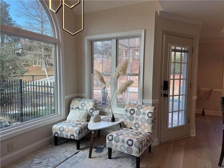 Building Photo - 790 Hiram Davis Rd