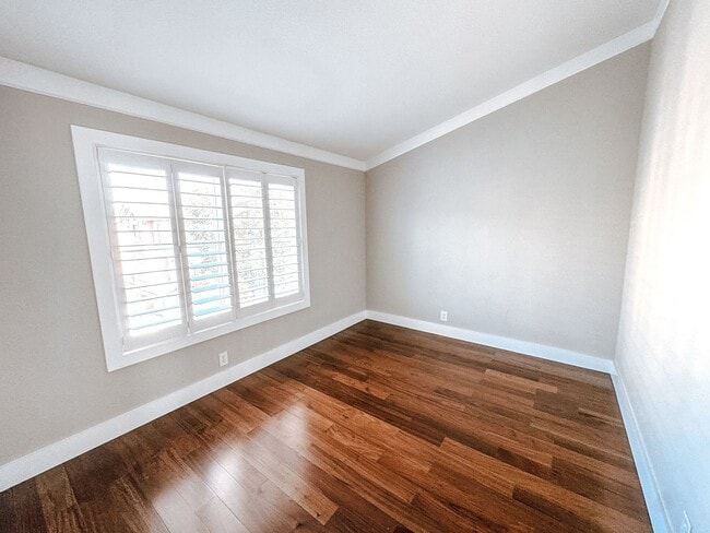 Building Photo - Dublin Home Available Now!