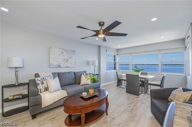 Building Photo - 1900 Clifford St