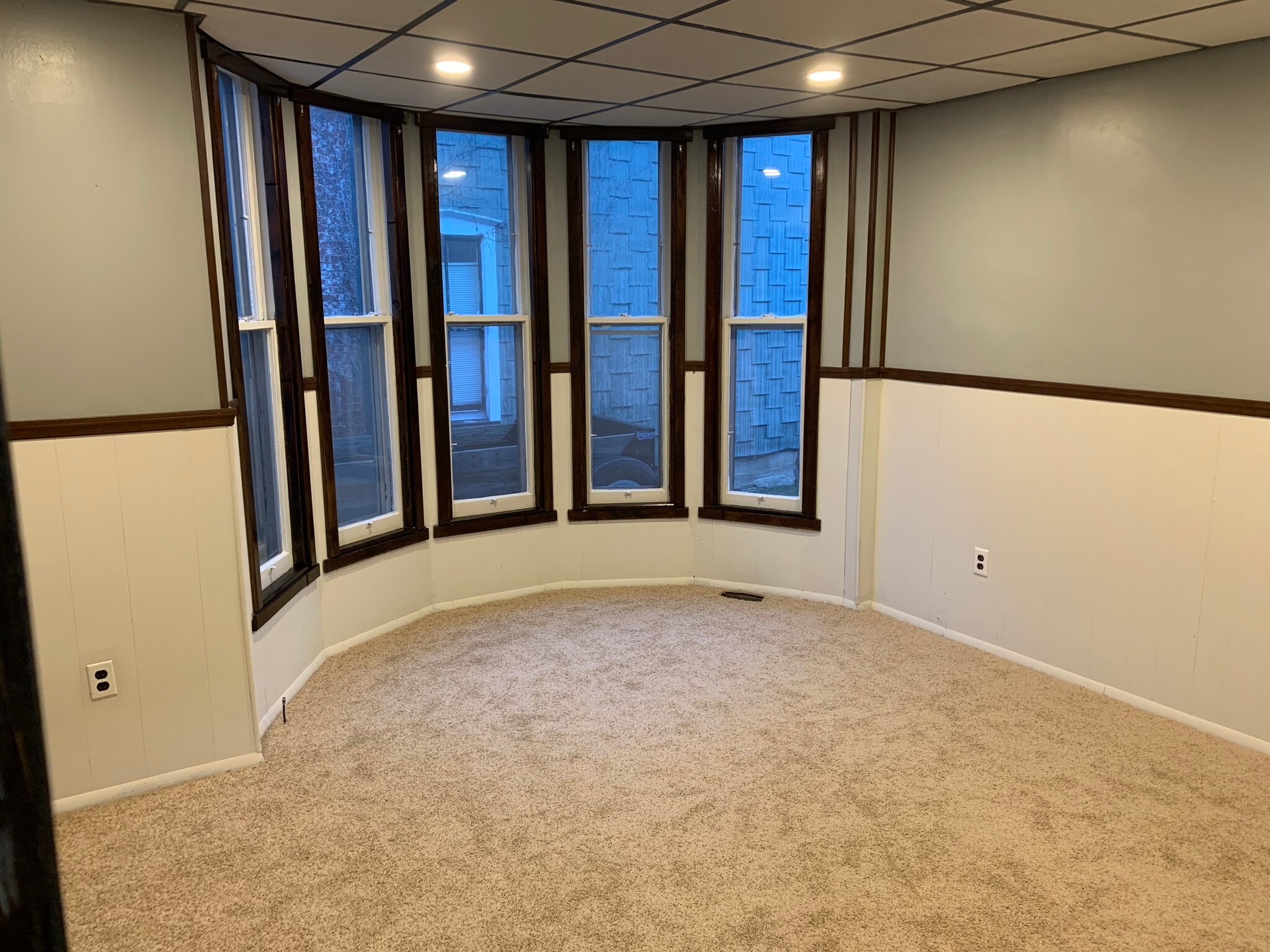 Building Photo - 23 Hakes Ave