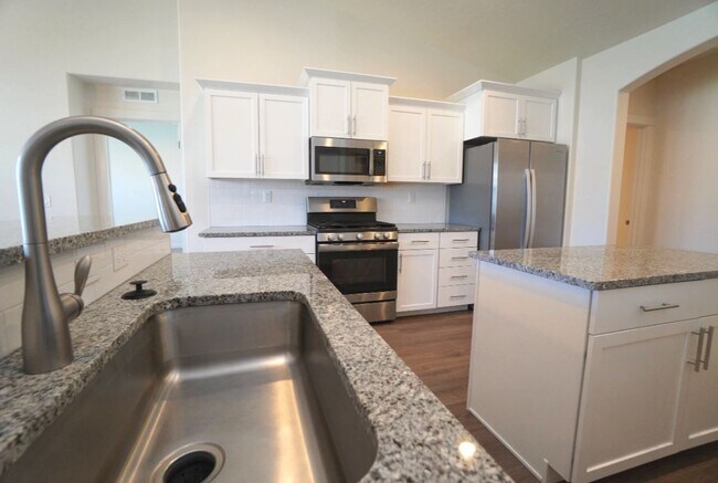 Building Photo - 3551 N Tansy Pl