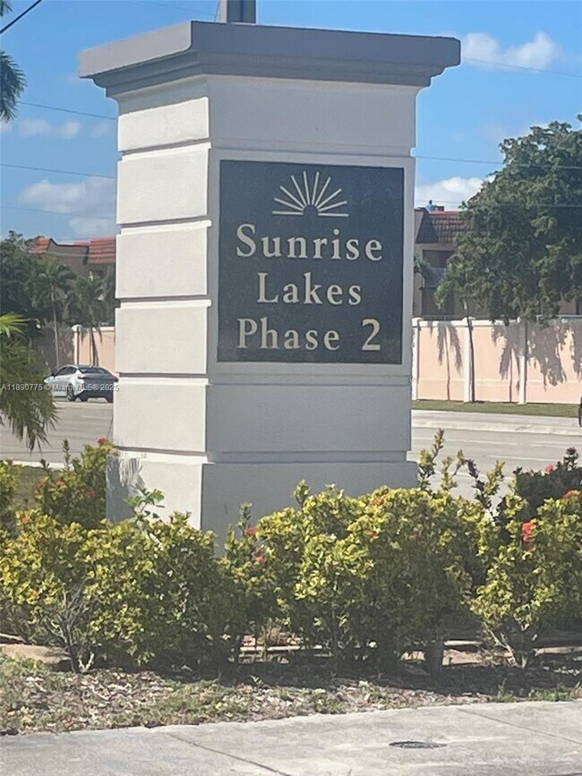 Building Photo - 8500 Sunrise Lakes Blvd