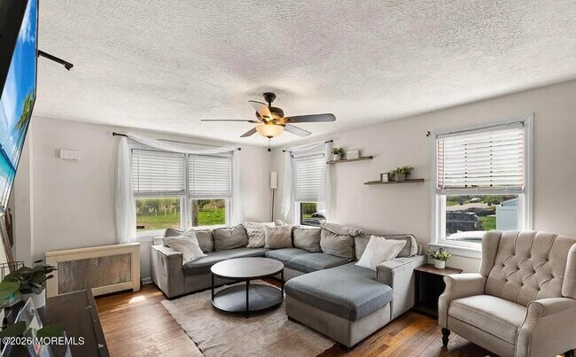Building Photo - 585 Bamford Ave