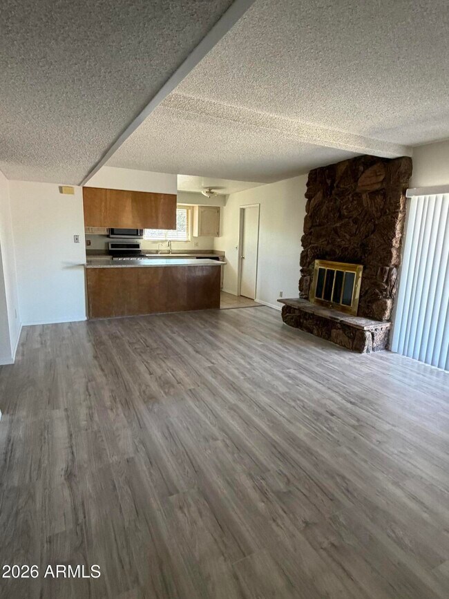 Building Photo - 1475 Via Viento