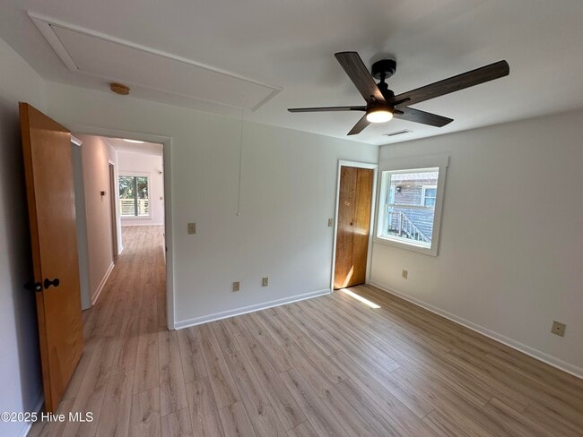 Building Photo - 106 Broadview Ln