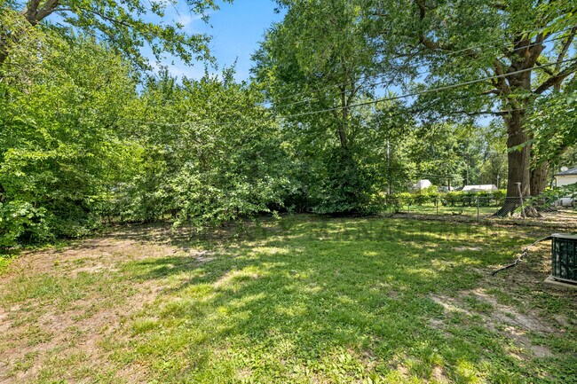 Building Photo - 1126 Silverdale Ct