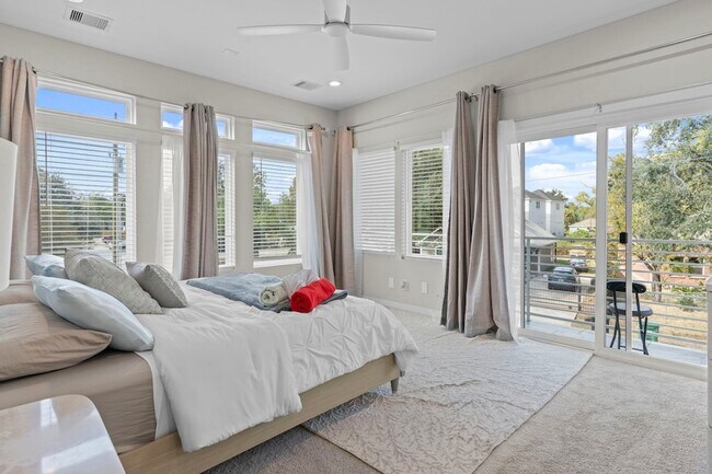 Building Photo - 851 Prosper St