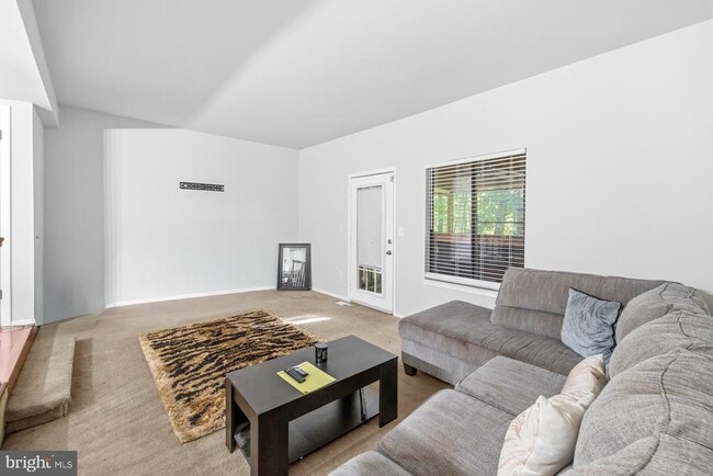 Building Photo - 1250 Birchcrest Ct
