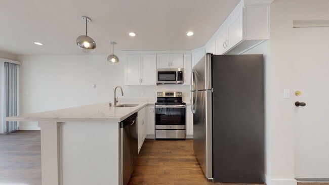 Interior Photo - Fountainside