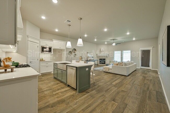 Building Photo - 3806 Palmetto Trail