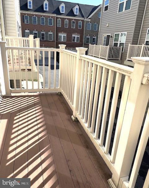 Building Photo - 5365 S Center Dr