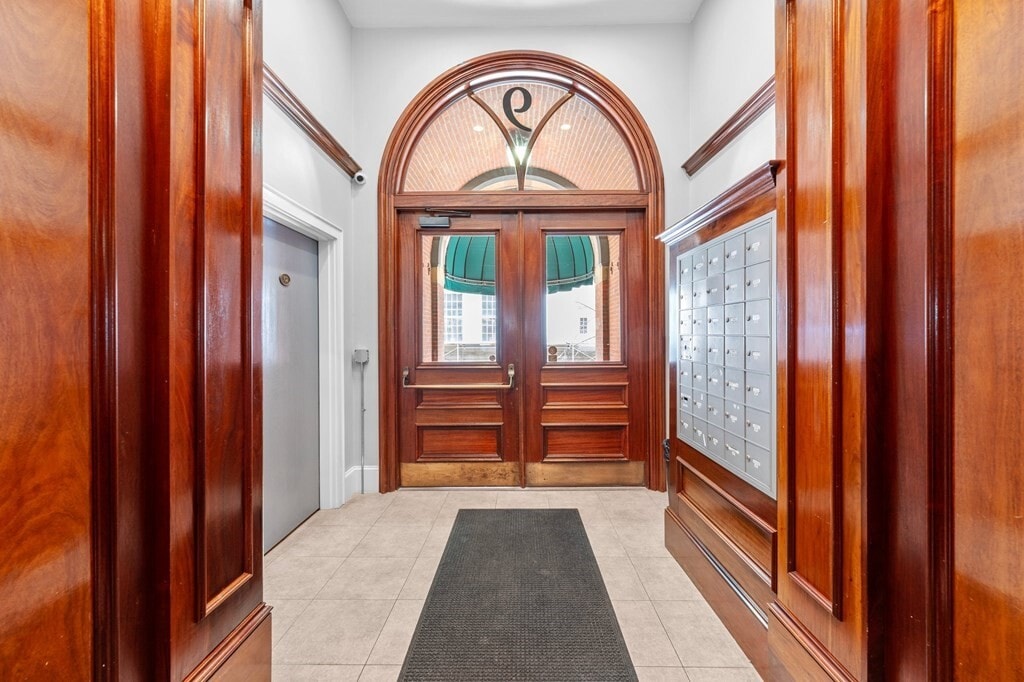 Building Photo - 9 Appleton St