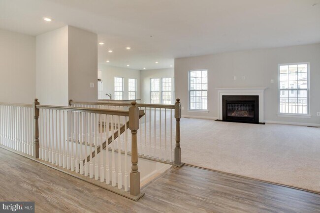 Building Photo - 6308 Savannah Dr