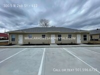 Building Photo - Austin Oaks 300 N 2nd St Unit # 412 | 2 Be...