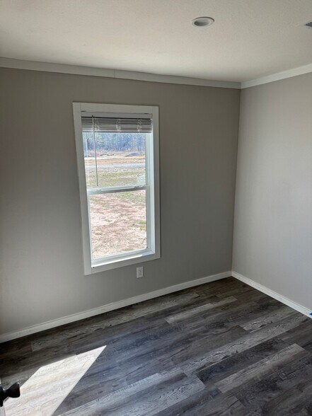 Building Photo - 107 Patriot Ln