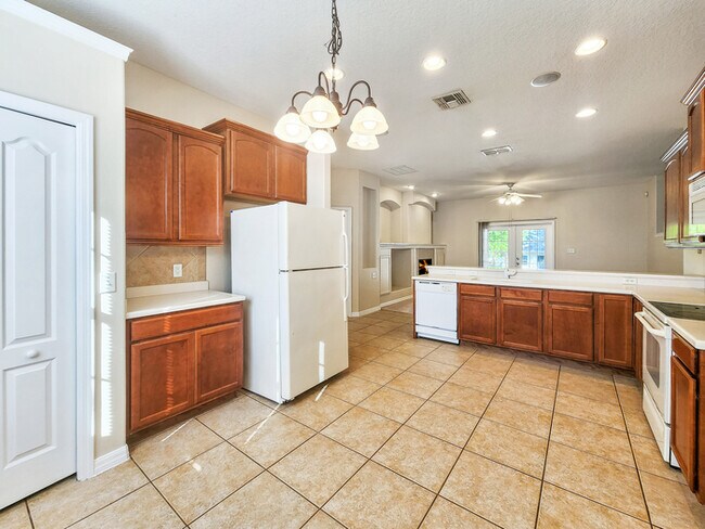 Building Photo - 204 Patrice Hope St